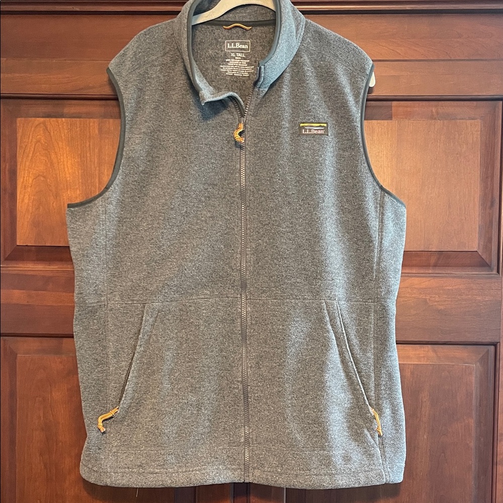 L.L. Bean Men’s Mountain Classic Fleece Vest